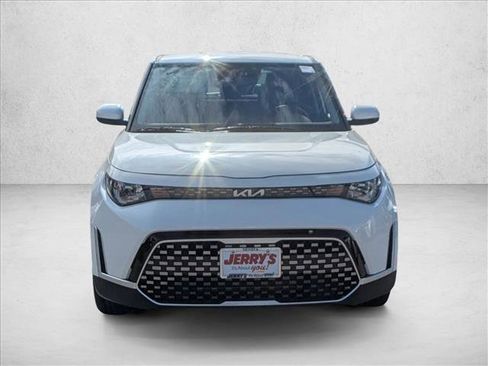 Used 2025 Kia Soul EX image 2