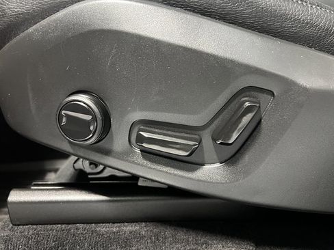 Used 2023 Volvo XC90 B6 Plus w/ Protection Package Premier image 14