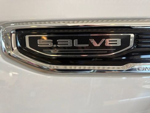 Used 2025 GMC Sierra 1500 SLE AWD/4WD image 3