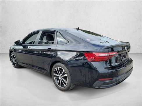 Used 2022 Volkswagen Jetta Sport image 7