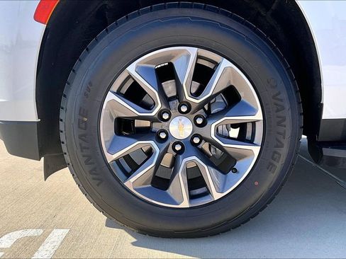 Used 2023 Chevrolet Tahoe LT w/ Luxury Package image 12