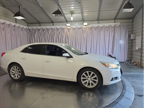 Used 2015 Chevrolet Malibu LT image 7
