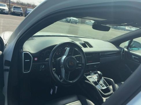 Used 2019 Porsche Cayenne image 9