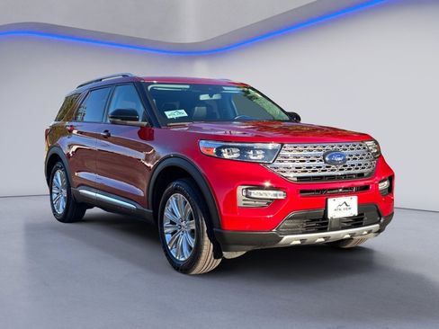 Used 2021 Ford Explorer Limited w/ Equipment Group 301A image 8