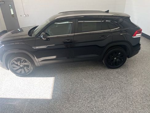New 2026 Volkswagen Atlas Cross Sport SE AWD/4WD image 2