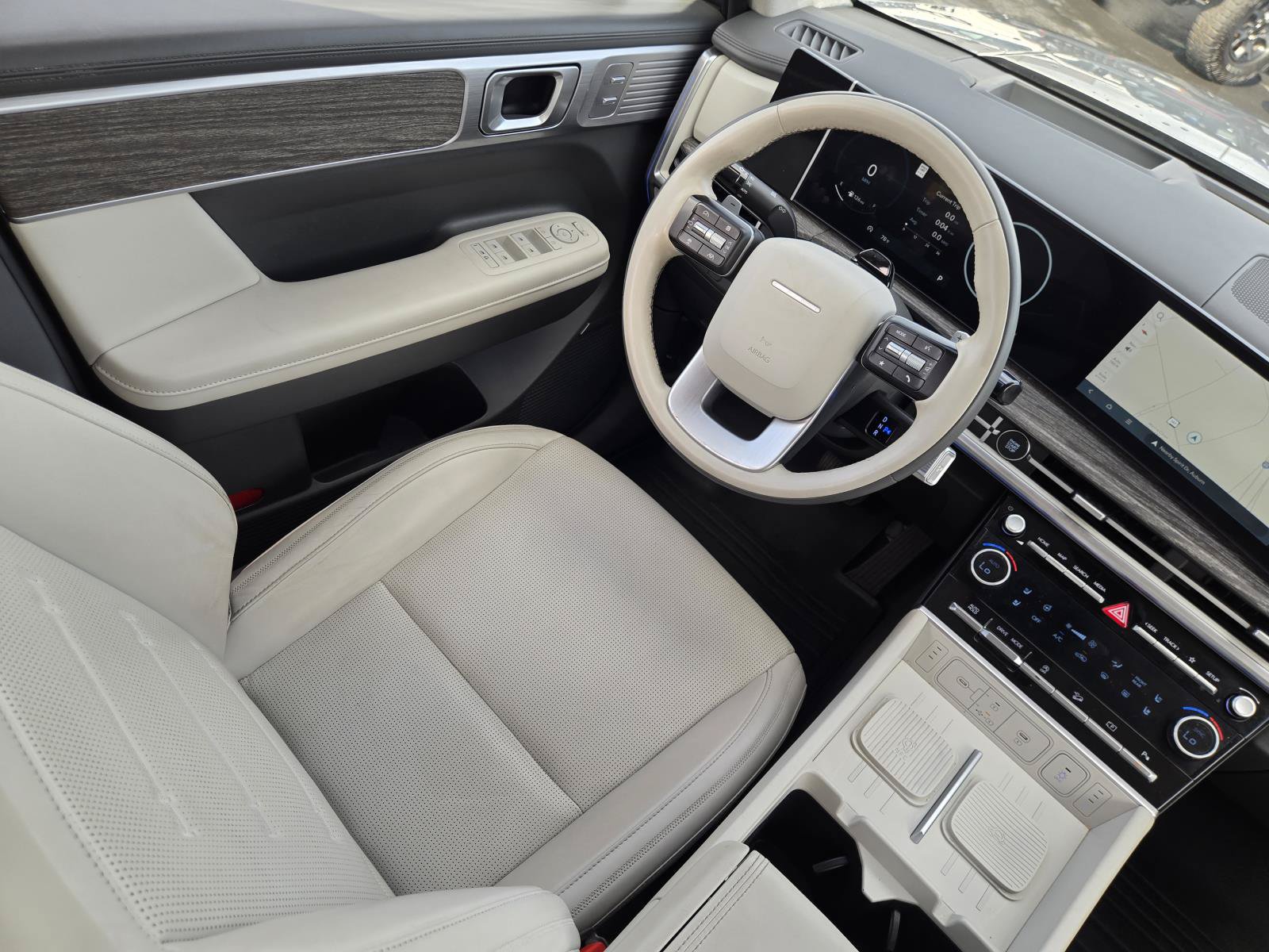 Used 2024 Hyundai Santa Fe Calligraphy FWD image 19