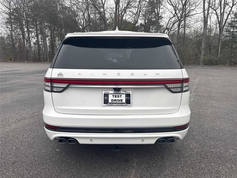 Used 2022 Lincoln Aviator Reserve w/ Equipment Group 201A image 6