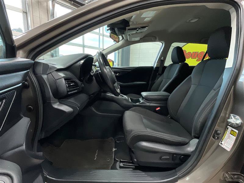 Used 2023 Subaru Outback Premium AWD/4WD image 11