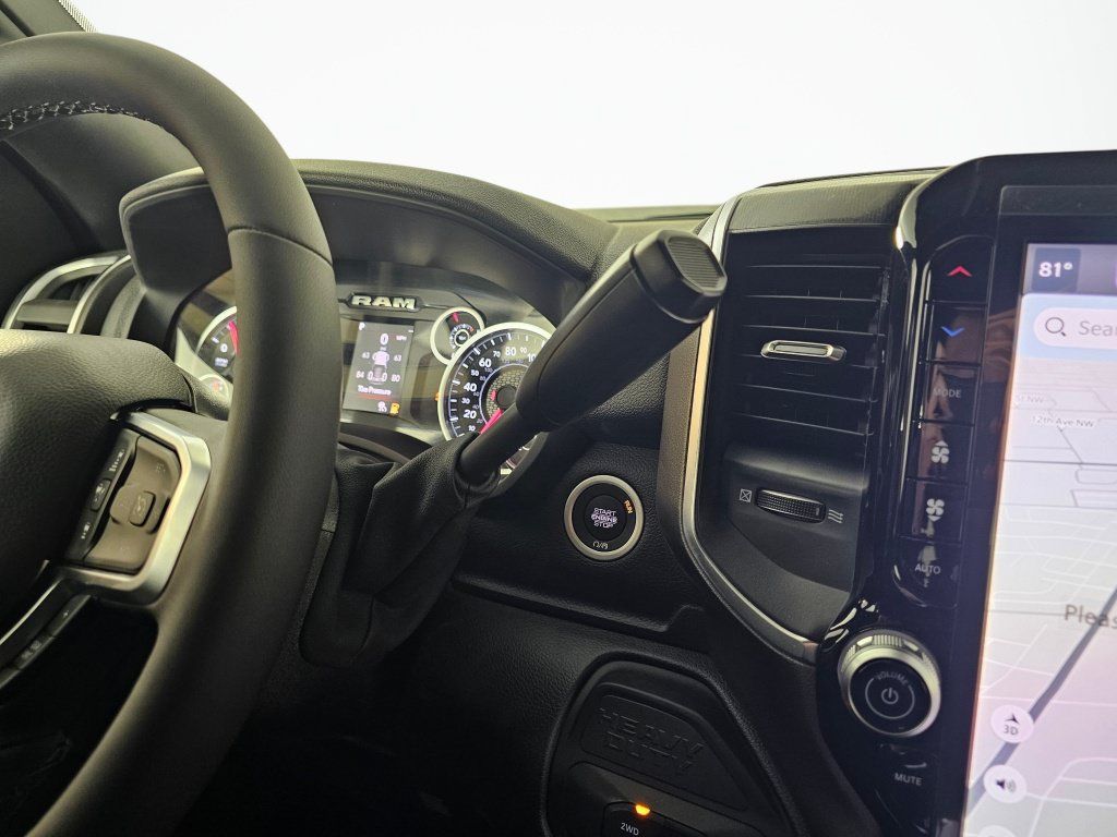 New 2026 RAM 3500 Big Horn AWD/4WD image 32