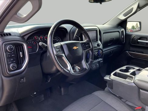 Certified 2021 Chevrolet Silverado 1500 LT w/ Fleet Comfort Package AWD/4WD image 17
