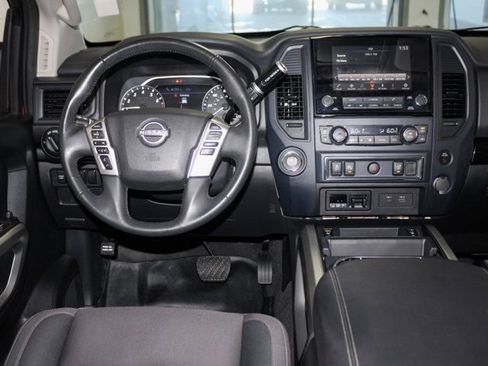 Used 2024 Nissan Titan SV w/ SV Convenience Package image 11