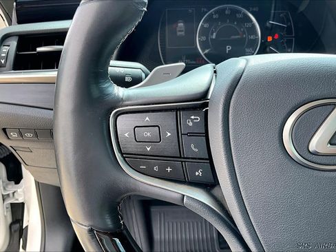 Used 2019 Lexus ES 350 Ultra Luxury w/ Accessory Package 2 FWD image 22