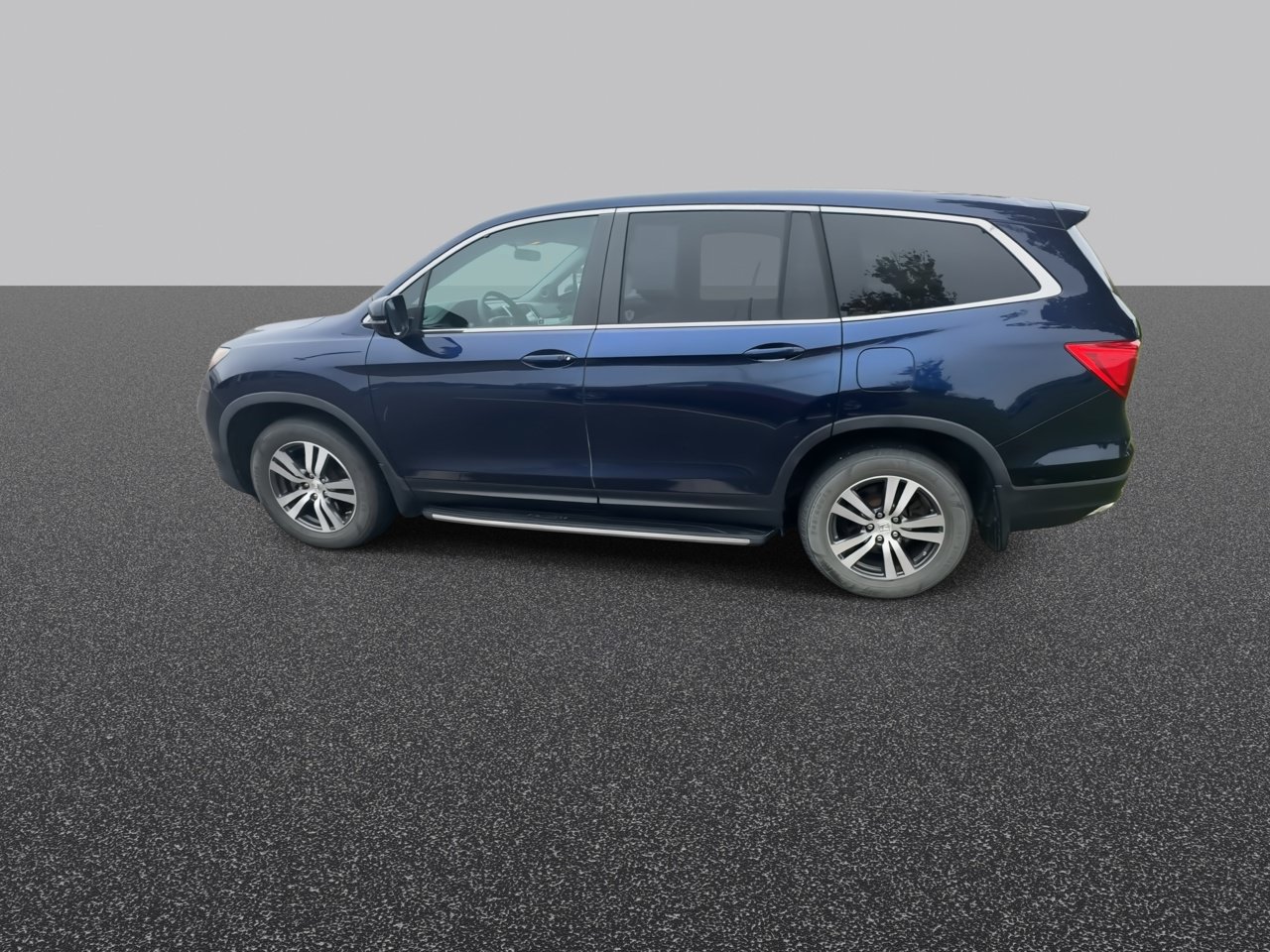 Used 2018 Honda Pilot EX image 6