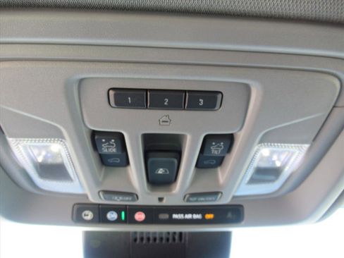 Used 2025 GMC Sierra 3500 Denali w/ Denali Reserve Package image 35