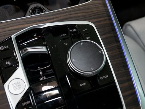 New 2026 BMW X5 xDrive40i w/ Climate Comfort Package image 24