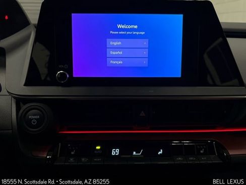 Used 2023 Toyota Prius Prime FWD image 19