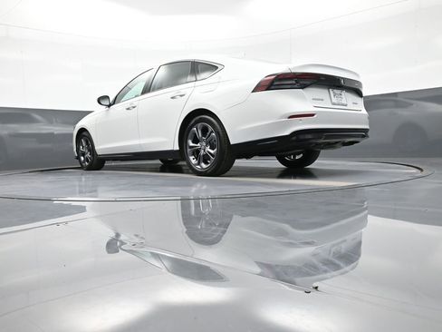 Certified 2024 Honda Accord EX-L image 31