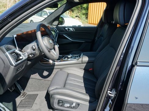 New 2026 BMW X7 M60i w/ Executive Package image 10