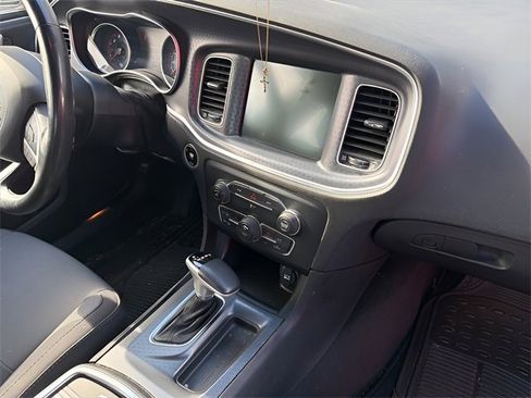 Used 2016 Dodge Charger R/T image 3