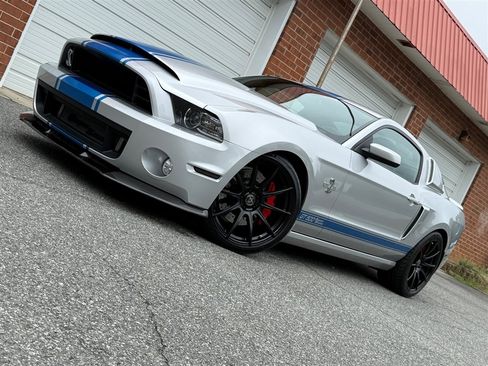 Used 2014 Ford Mustang Shelby GT500 w/ Equipment Group 821A RWD image 4