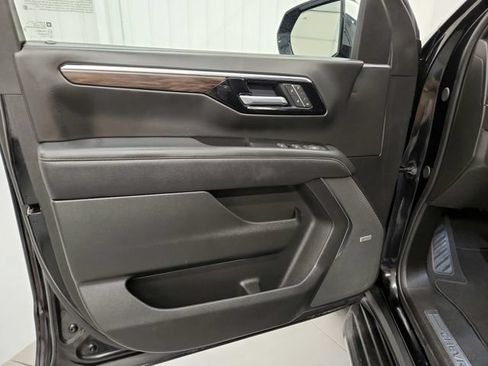 Used 2025 Chevrolet Tahoe Premier RWD image 21