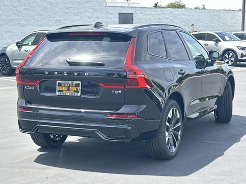 New 2026 Volvo XC60 T8 Plus w/ Protection Package Premier AWD/4WD image 4