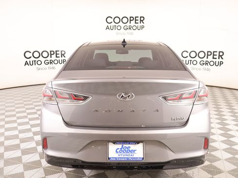 Used 2018 Hyundai Sonata Limited image 22