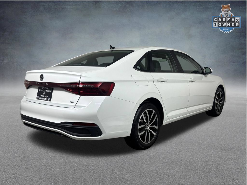 Used 2026 Volkswagen Jetta SE FWD image 9