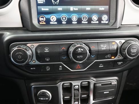 Used 2022 Jeep Wrangler Unlimited Sport AWD/4WD image 22