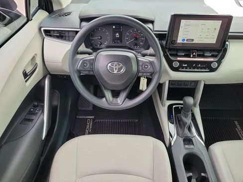 Used 2024 Toyota Corolla Cross L image 15
