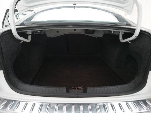 Used 2024 Volkswagen Jetta SEL FWD image 10