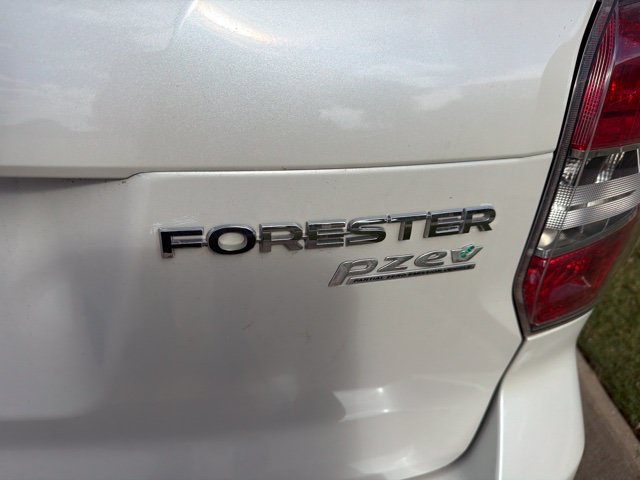 Used 2014 Subaru Forester 2.5i Premium w/ All-Weather Package AWD/4WD image 5