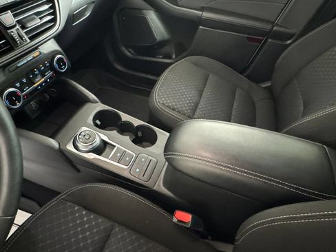 Used 2025 Ford Escape Active w/ Cold Weather Package AWD/4WD image 24