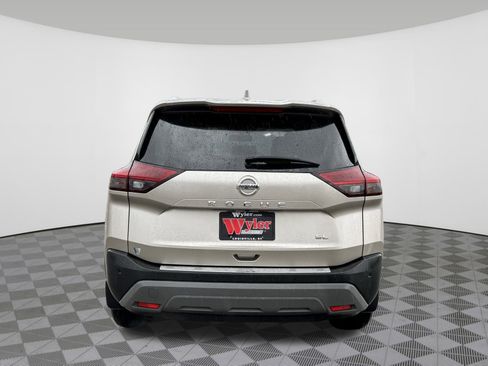 Used 2021 Nissan Rogue SL image 19