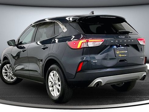 Used 2022 Ford Escape SE w/ Convenience Package AWD/4WD image 4