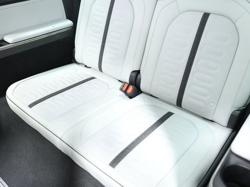 Used 2024 Rivian R1S Adventure AWD/4WD image 61