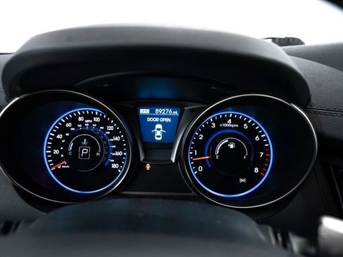 Used 2015 Hyundai Genesis 3.8 image 32