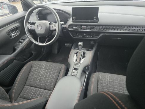 Used 2025 Honda HR-V Sport image 19
