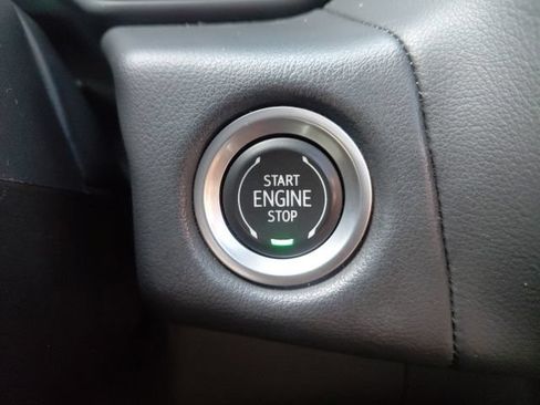 Used 2022 GMC Yukon XL AT4 AWD/4WD image 33