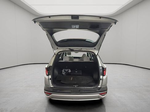 Certified 2025 Hyundai Tucson SE FWD image 12