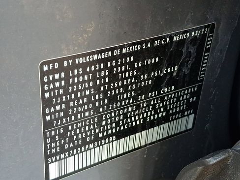 Used 2023 Volkswagen Taos SE w/ Panoramic Sunroof Package image 32