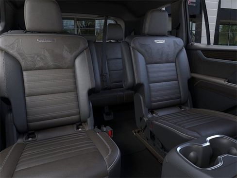 New 2026 GMC Acadia Denali Ultimate w/ LPO, Floor Liner Package image 17
