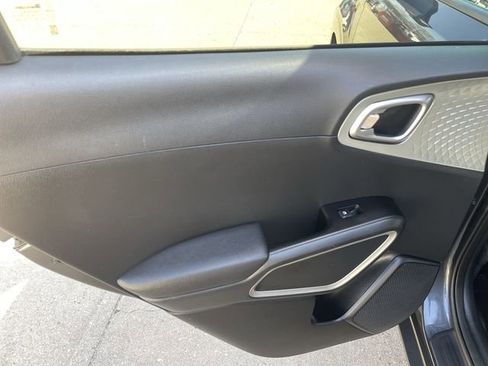 Used 2024 Kia Soul LX w/ Option Group 015 image 12