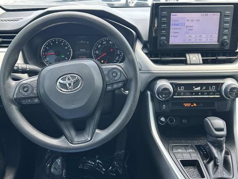 Used 2019 Toyota RAV4 XLE FWD image 16