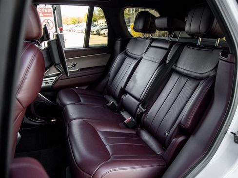 Used 2023 Land Rover Range Rover Autobiography image 33