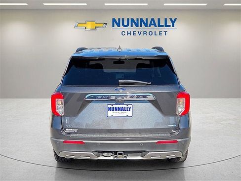 Used 2020 Ford Explorer XLT w/ Equipment Group 202A image 4