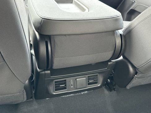 New 2026 GMC Sierra 1500 SLE w/ Preferred Package image 15