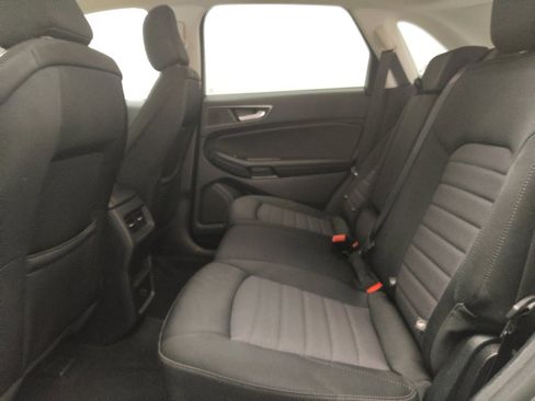 Used 2022 Ford Edge SE image 18