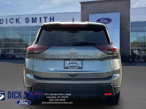 Used 2025 Nissan Rogue SV FWD image 5