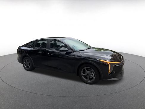 Used 2025 Kia K4 FWD image 2